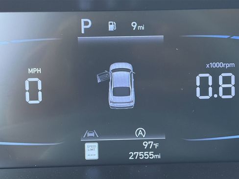 Certified 2024 Hyundai Elantra SE FWD image 30