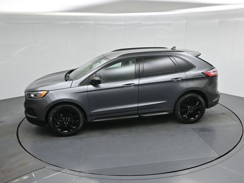 Certified 2022 Ford Edge SE w/ Black Appearance Package image 44