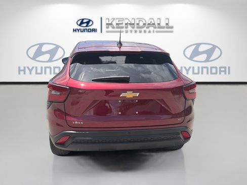 Used 2022 Volkswagen Taos S FWD image 5