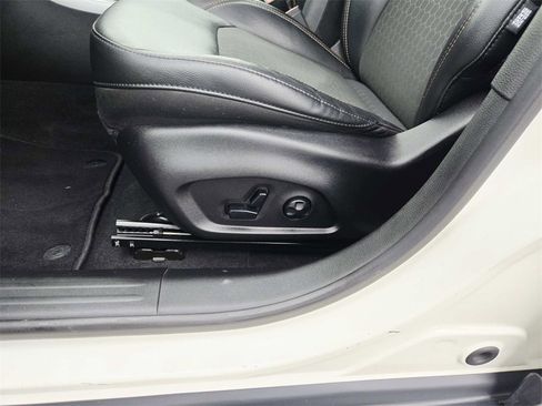 Used 2018 Jeep Compass Latitude w/ Popular Equipment Group image 33