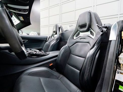 Used 2018 Mercedes-Benz AMG GT Roadster w/ Lane Tracking Package image 28