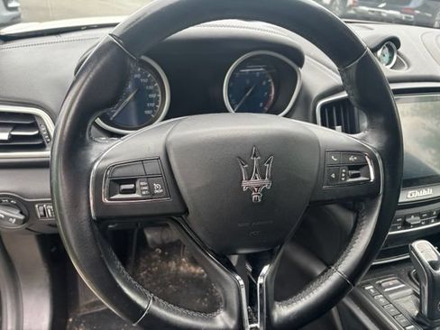 Used 2019 Maserati Ghibli S Q4 AWD/4WD image 3
