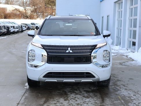 Used 2024 Mitsubishi Outlander SEL image 5