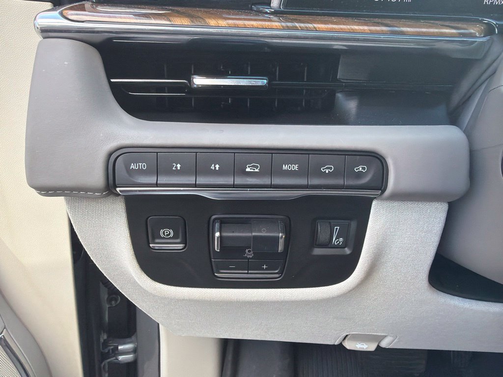 Used 2024 Cadillac Escalade Premium Luxury Platinum AWD/4WD image 23