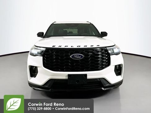 New 2026 Ford Explorer ST-Line w/ ST-Line Street Pack AWD/4WD image 2