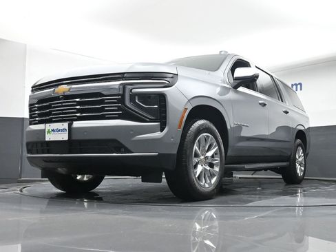 New 2025 Chevrolet Suburban Premier image 6