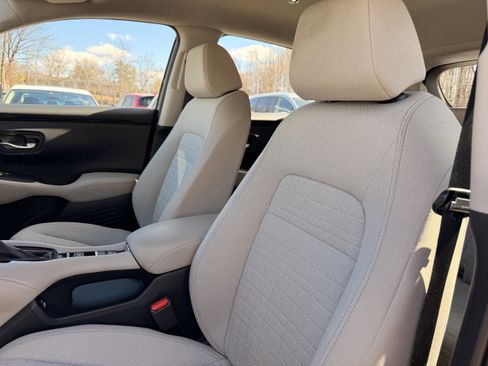 Certified 2023 Honda HR-V LX image 24