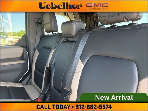 Used 2023 Ford Bronco Wildtrak AWD/4WD image 17