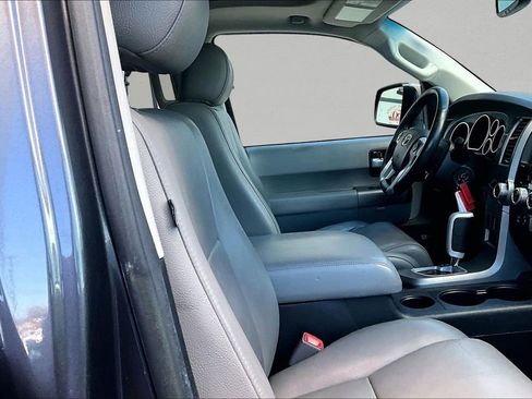Used 2016 Toyota Sequoia Limited w/ Safety & Convenience Package image 27