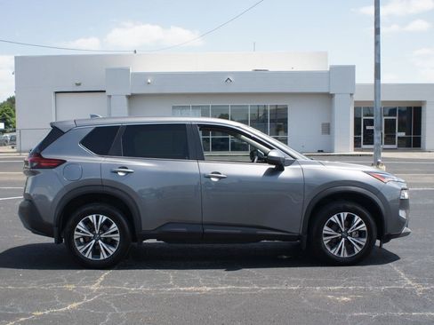 Used 2023 Nissan Rogue SV AWD/4WD image 18