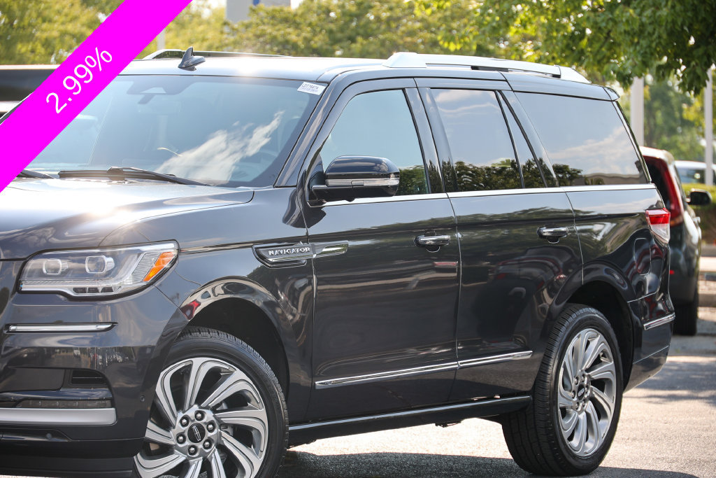 Certified 2024 Lincoln Navigator Reserve AWD/4WD image 24