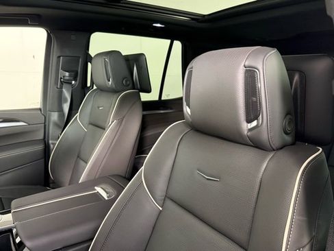 New 2026 Cadillac Escalade Luxury image 15