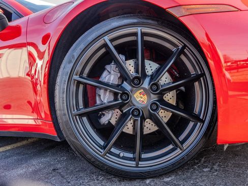 Used 2024 Porsche 911 Carrera image 32