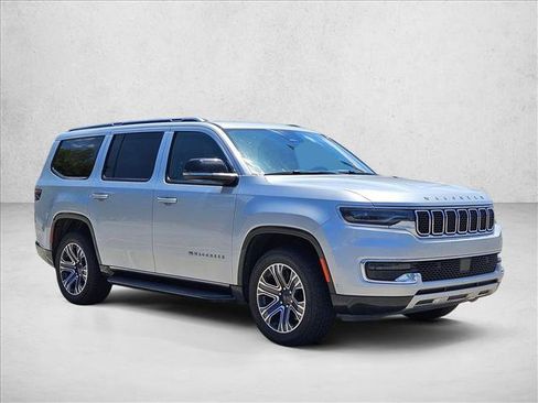 Used 2024 Jeep Wagoneer Series II w/ Flexible Seating Group RWD image 3