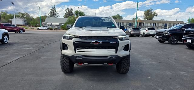 New 2026 Chevrolet Colorado ZR2 w/ Midnight Edition AWD/4WD image 2