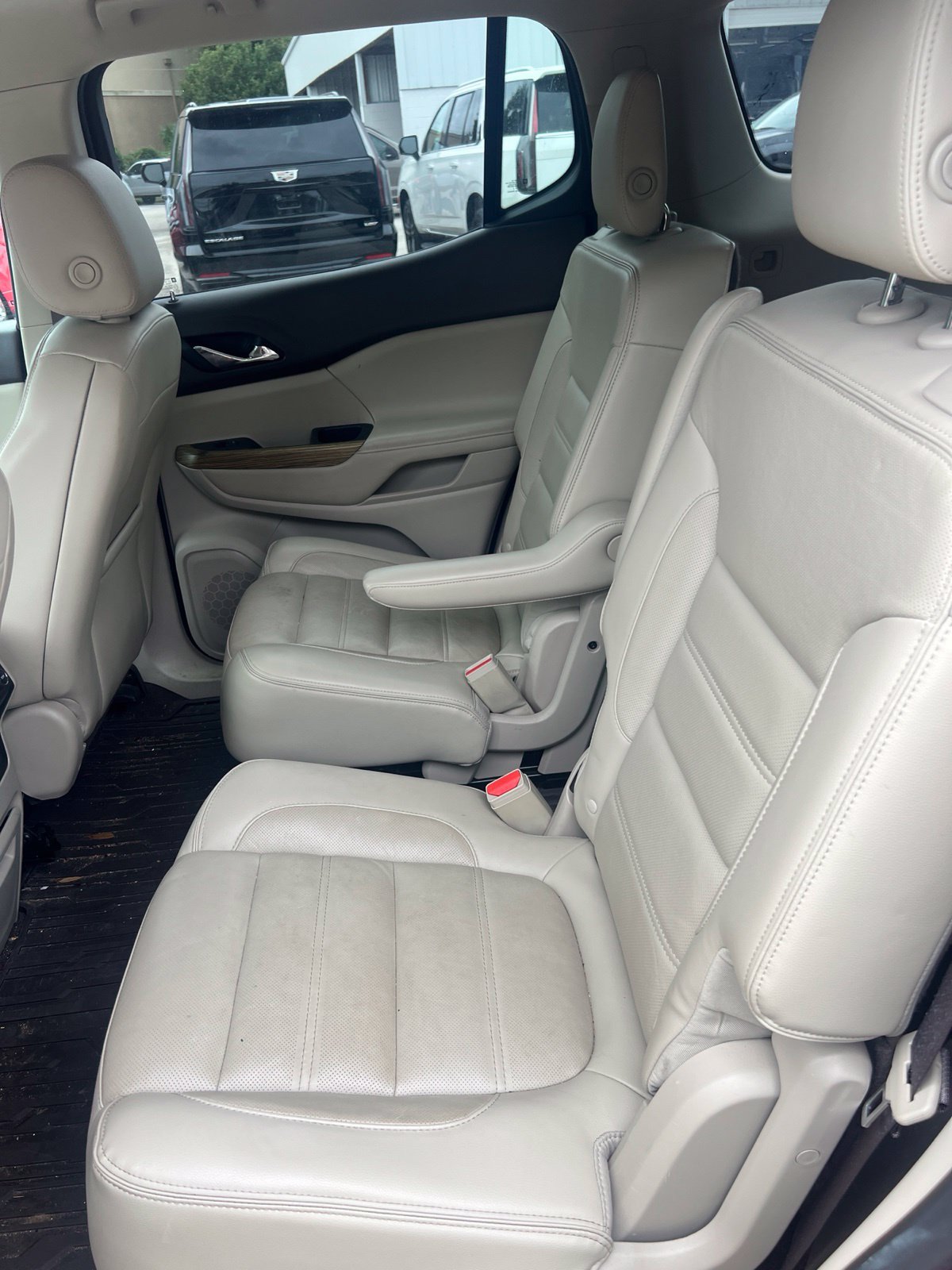 Used 2017 GMC Acadia Denali w/ Technology Package AWD/4WD image 10