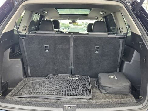 Used 2023 Volkswagen Atlas SEL Premium image 14