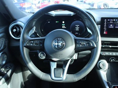 Used 2024 Alfa Romeo Tonale Veloce image 23