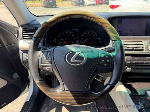 Used 2013 Lexus LS 460 w/ Comfort Pkg RWD image 15