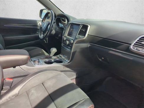 Used 2018 Jeep Grand Cherokee Trailhawk AWD/4WD image 25