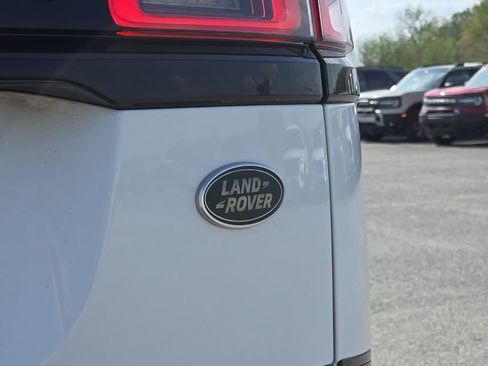 Used 2019 Land Rover Range Rover Velar R-Dynamic SE AWD/4WD image 12