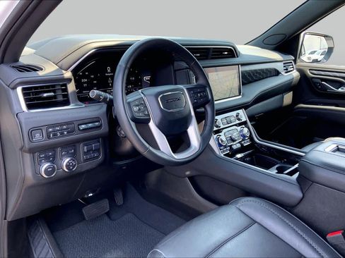 Used 2023 GMC Yukon XL Denali w/ Max Trailering Package AWD/4WD image 13
