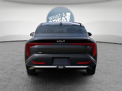 New 2025 Kia K4 LXS image 5