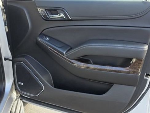 Used 2020 Chevrolet Tahoe LT image 16