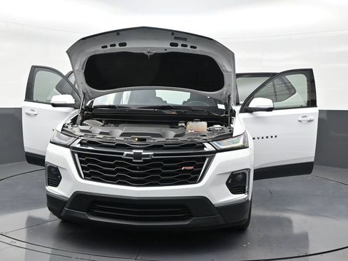 Used 2024 Chevrolet Traverse RS FWD image 33