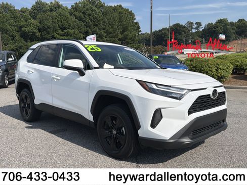 Certified 2025 Toyota RAV4 XLE FWD image 1