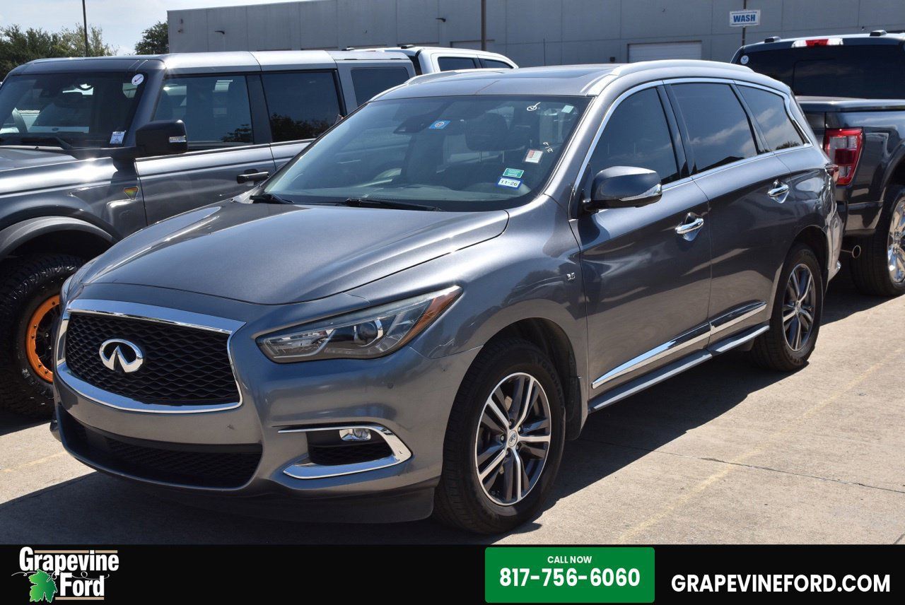 Used 2019 INFINITI QX60 Luxe w/ Essential Package FWD image 1
