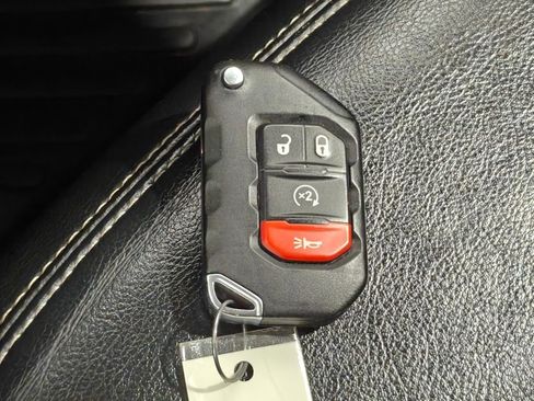 Used 2022 Jeep Wrangler Unlimited Sahara w/ Cold Weather Group image 15