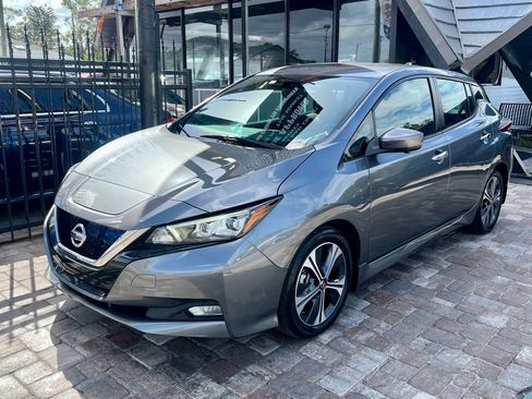 Used 2022 Nissan Leaf SV w/ SV Technology Package image 6
