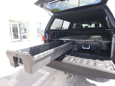 Used 2022 Ford F250 XLT w/ FX4 Off-Road Package image 16