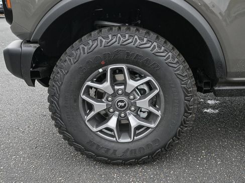 New 2025 Ford Bronco Badlands image 12