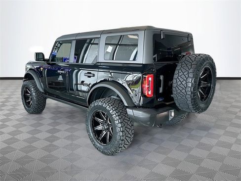 Used 2025 Ford Bronco Badlands image 6