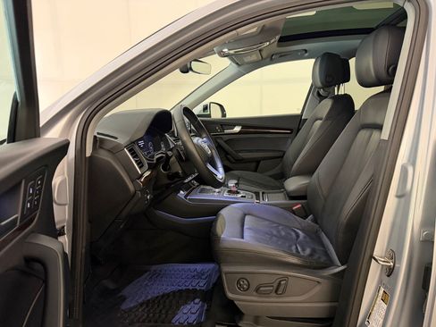 Used 2019 Audi Q5 2.0T Premium Plus w/ Premium Plus Package AWD/4WD image 5