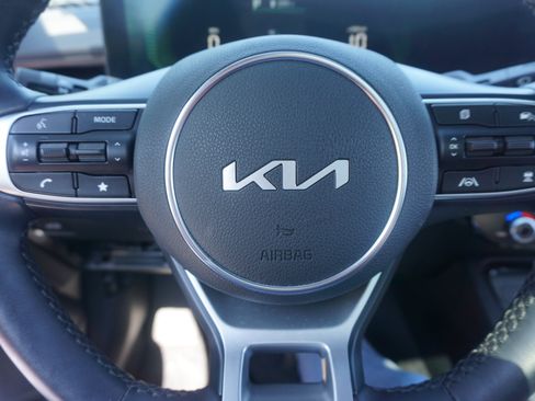 Used 2025 Kia K5 GT-Line w/ GT-Line Premium Package AWD/4WD image 9