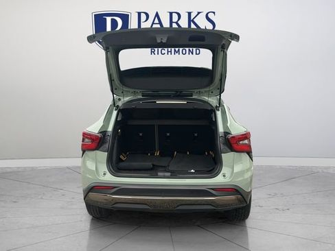 Used 2025 Chevrolet Trax ACTIV w/ Driver Confidence Package FWD image 19