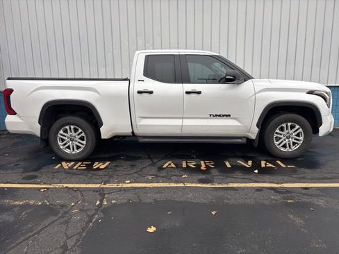 Used 2022 Toyota Tundra SR5 image 2