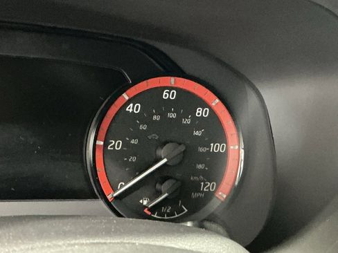 Used 2025 Nissan Frontier PRO-4X image 37