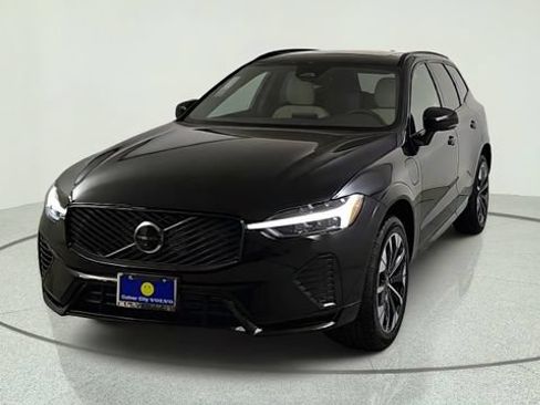 New 2026 Volvo XC60 T8 Plus w/ Climate Package AWD/4WD image 2