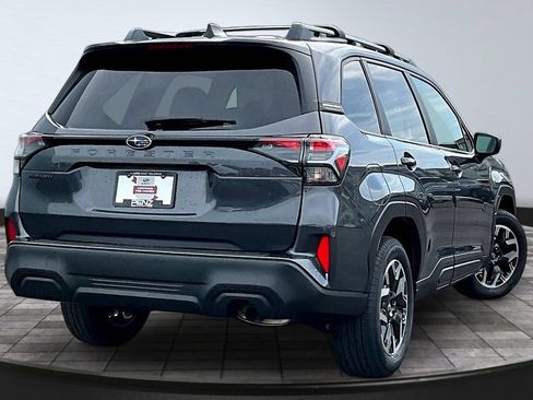 Used 2025 Subaru Forester Premium AWD/4WD image 6