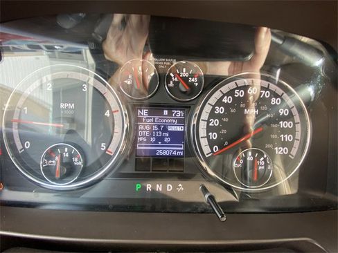 Used 2012 RAM 2500 Laramie w/ Protection Group image 15