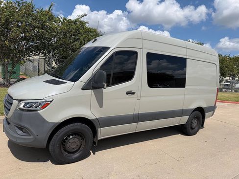 Used 2024 Mercedes-Benz Sprinter 2500 image 1