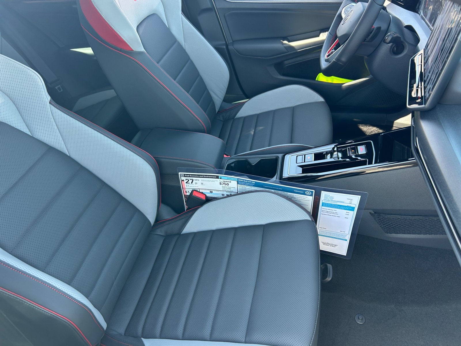 New 2026 Volkswagen GTI SE FWD image 18