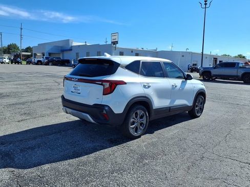 Used 2024 Kia Seltos LX AWD/4WD image 26