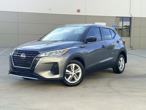 Used 2024 Nissan Kicks S FWD image 1