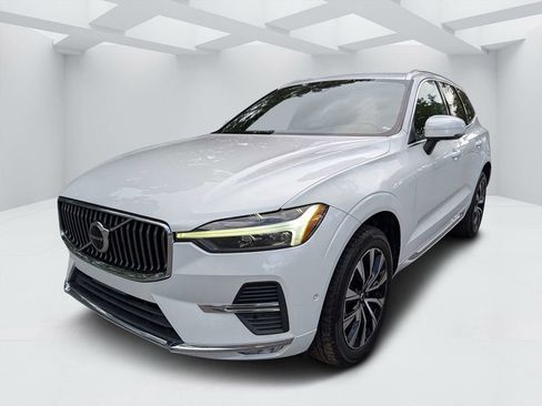 Used 2023 Volvo XC60 B5 Plus AWD/4WD image 7