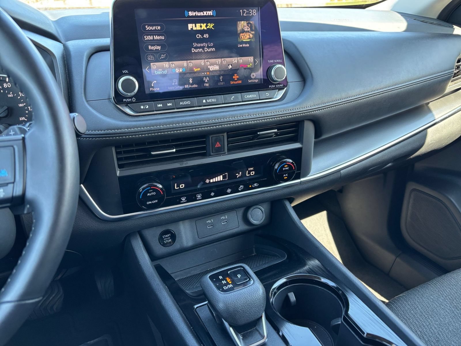 Used 2025 Nissan Rogue SV AWD/4WD image 16
